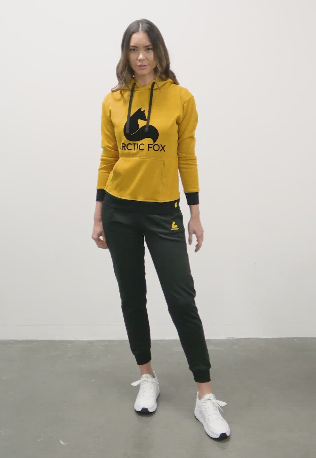 Buzo Hoodie para Mujer | Mostaza Negro | Arctic Fox