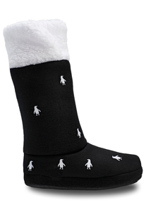 pantuflas botas de lado son negras con siluetas de pinguinos blancos 