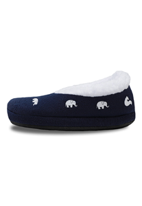 vista de costado de las pantuflas azules de elefantes con peluche interno y suela de caucho