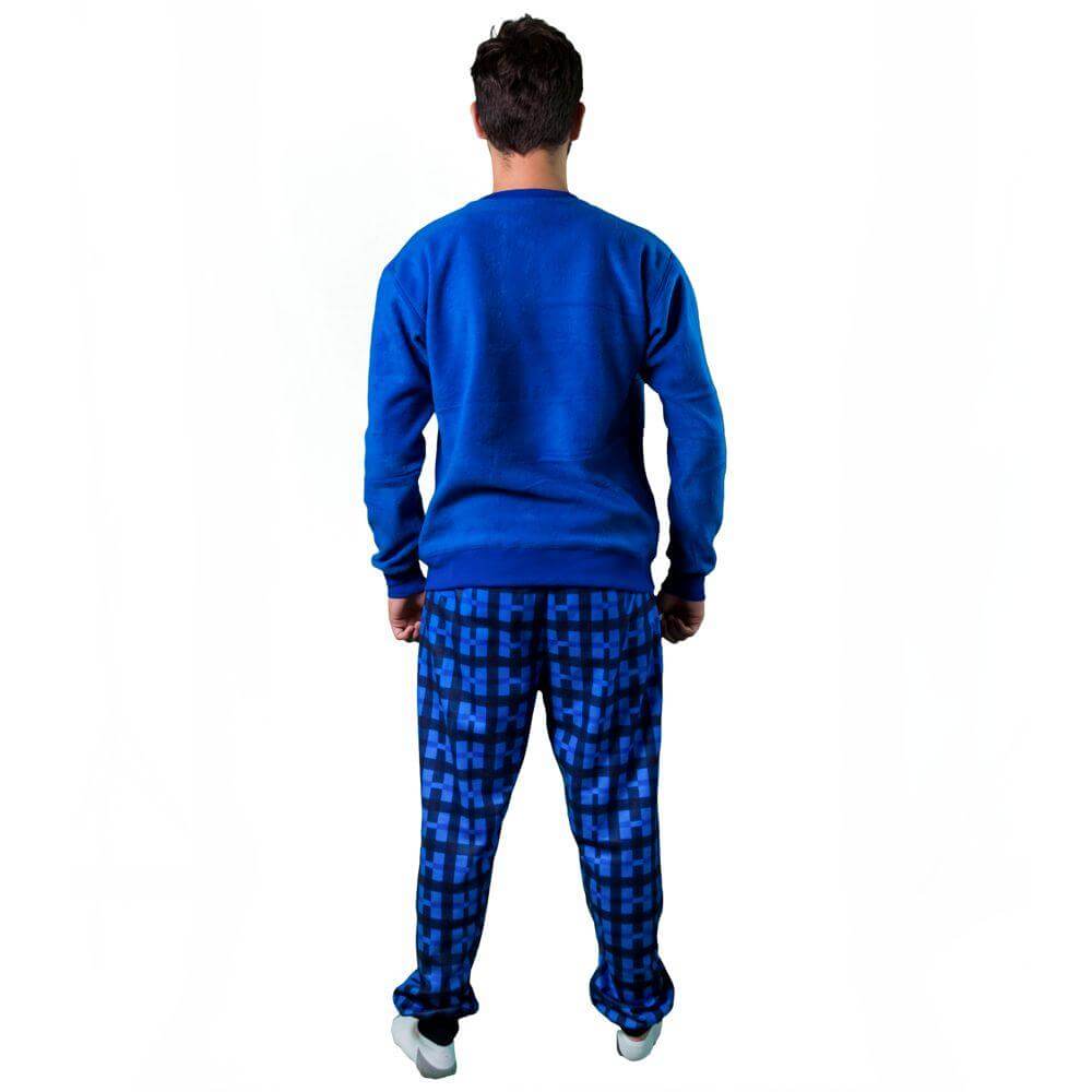 Hombre cuerpo entero de espalda vistiendo la Pijama Leñador Azul Rey Arctic Fox Colombia