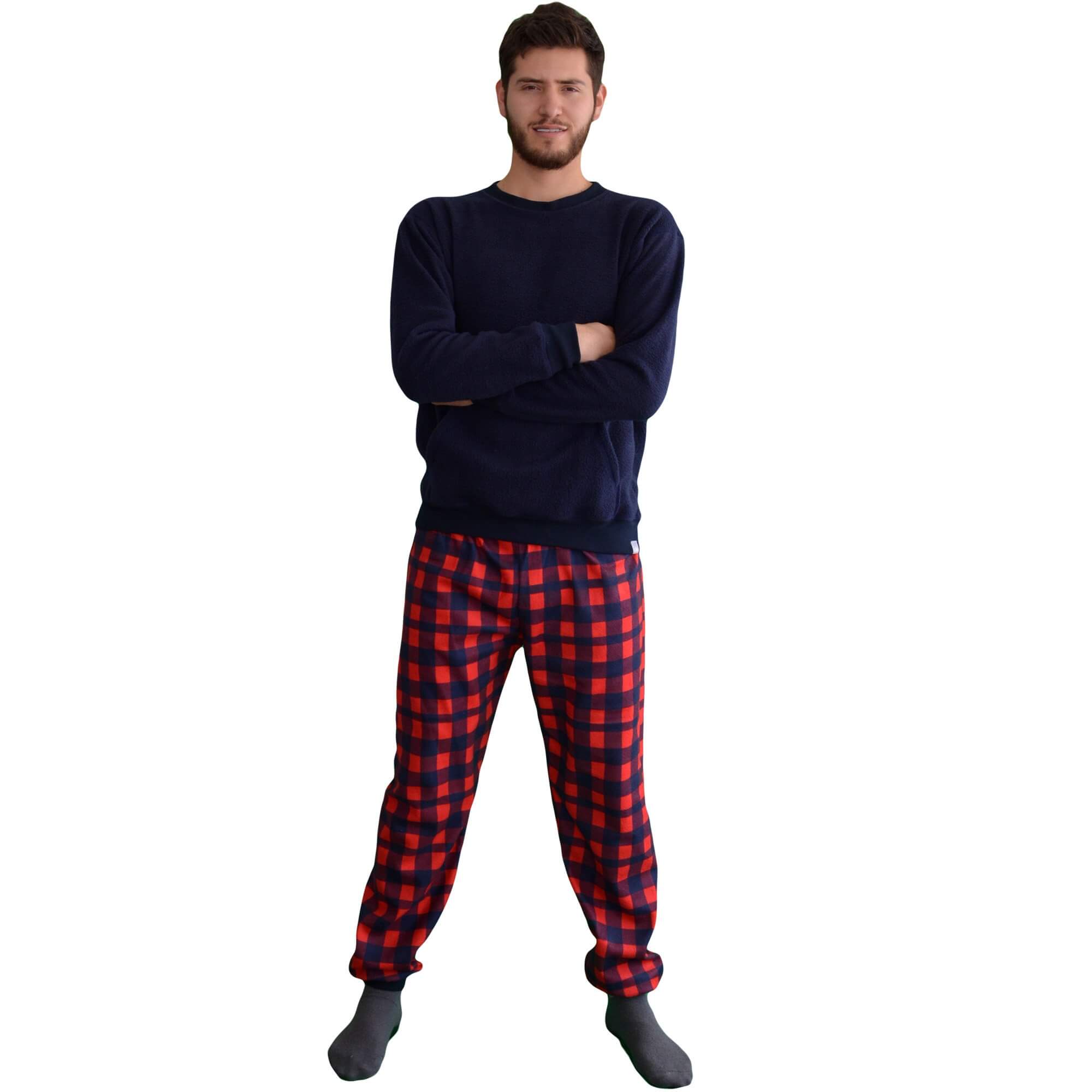 Hombre cuerpo completo de frente vistiendo la Pijama Leñador Rojo de Arctic Fox Colombia