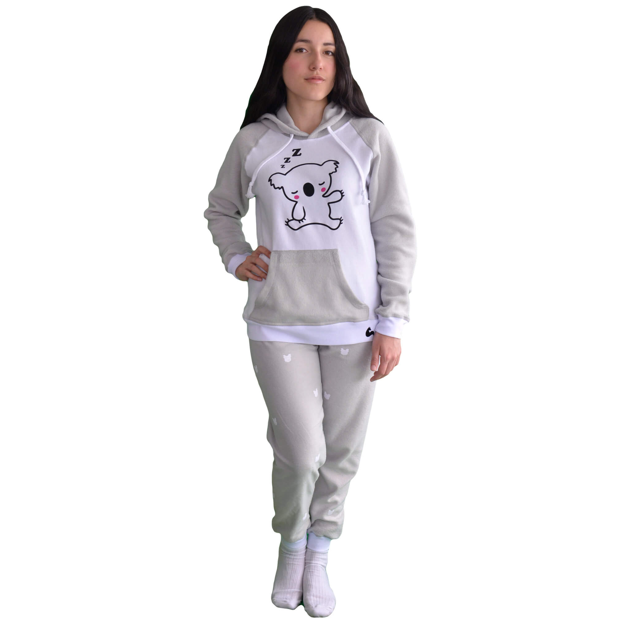 Mujer de frente vistiendo la Pijama Mujer Koala de Arctic Fox